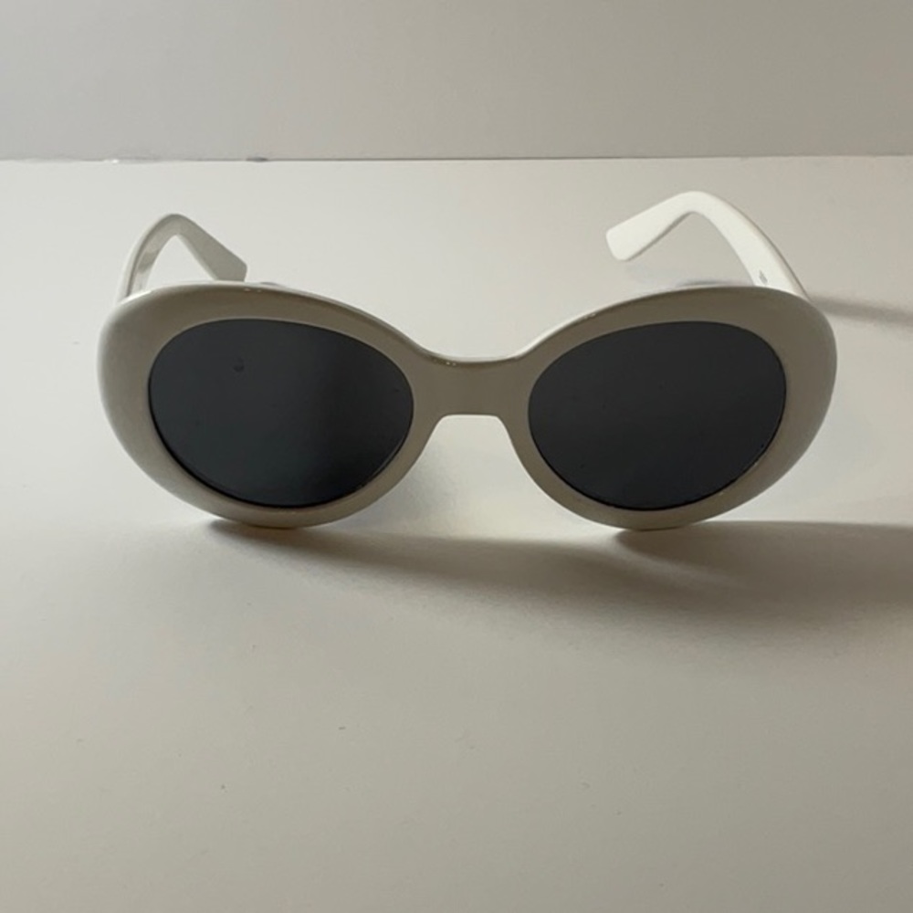 Clout goggles